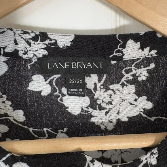 Lane Bryant Black White Floral Blouse Women's Size 22-24‎ Flowy Long-Sleeve - Picture 3 of 7